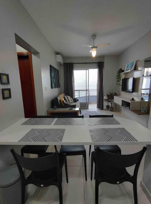 1 Apto Em Canasvieiras 2 Quadras Mar E No Centro Edf Camila Apartment