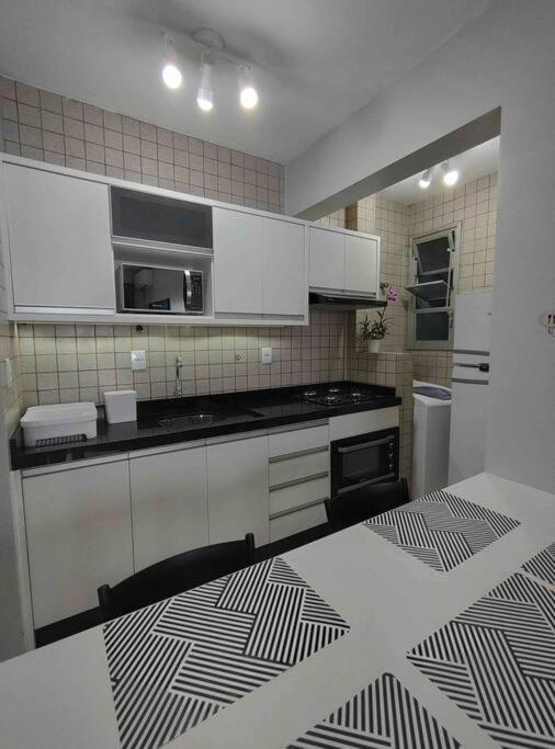 1 Apto Em Canasvieiras 2 Quadras Mar E No Centro Edf Camila Apartment *